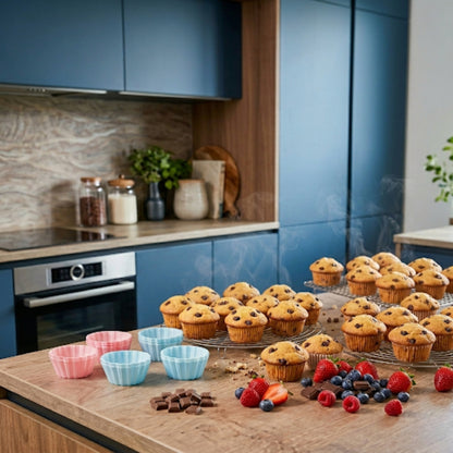 Plusieurs muffins maison moelleux et dorés réalisés avec moules à muffins en silicone cuisine et moi